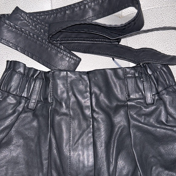 NWT Faux Leather Belted Shorts - Picture 4 of 8